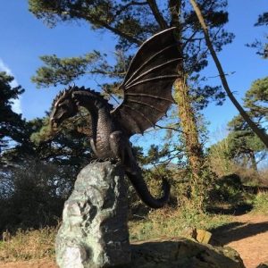 Precision Casting Fire-Breathing Dragon Sculpture Waterscape