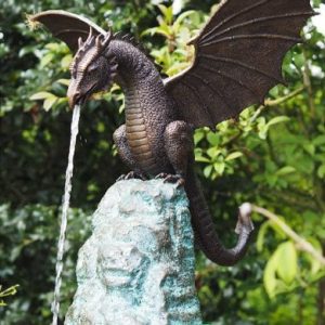 Precision Casting Fire-Breathing Dragon Sculpture Waterscape