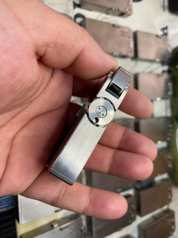 Mechanical Titanium Automatic Lighter