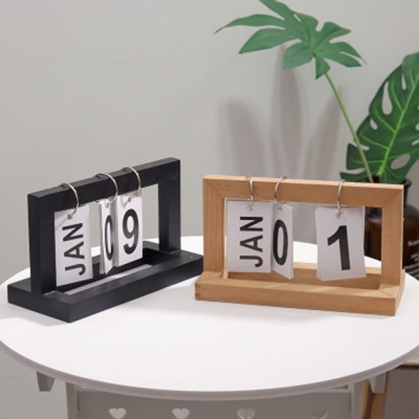 Wooden Flip Desktop Daily Calendar