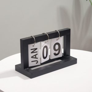 Wooden Flip Desktop Daily Calendar