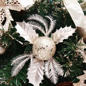 Deciduous Christmas Window Decorations: Rattan Wreath And Tree