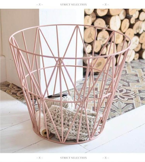 Nordic Art Collection Basket Chair Table